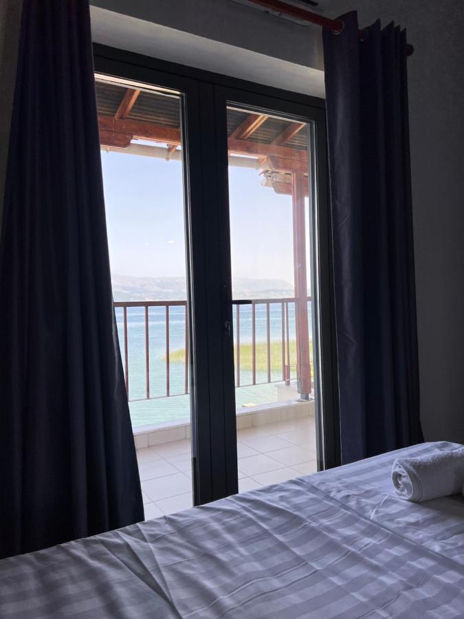 Hotel Victoria Memlishte Екстериор снимка