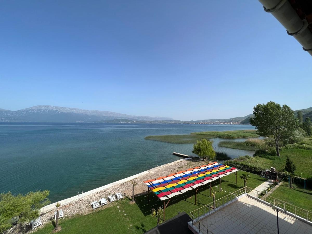 Hotel Victoria Memlishte Екстериор снимка