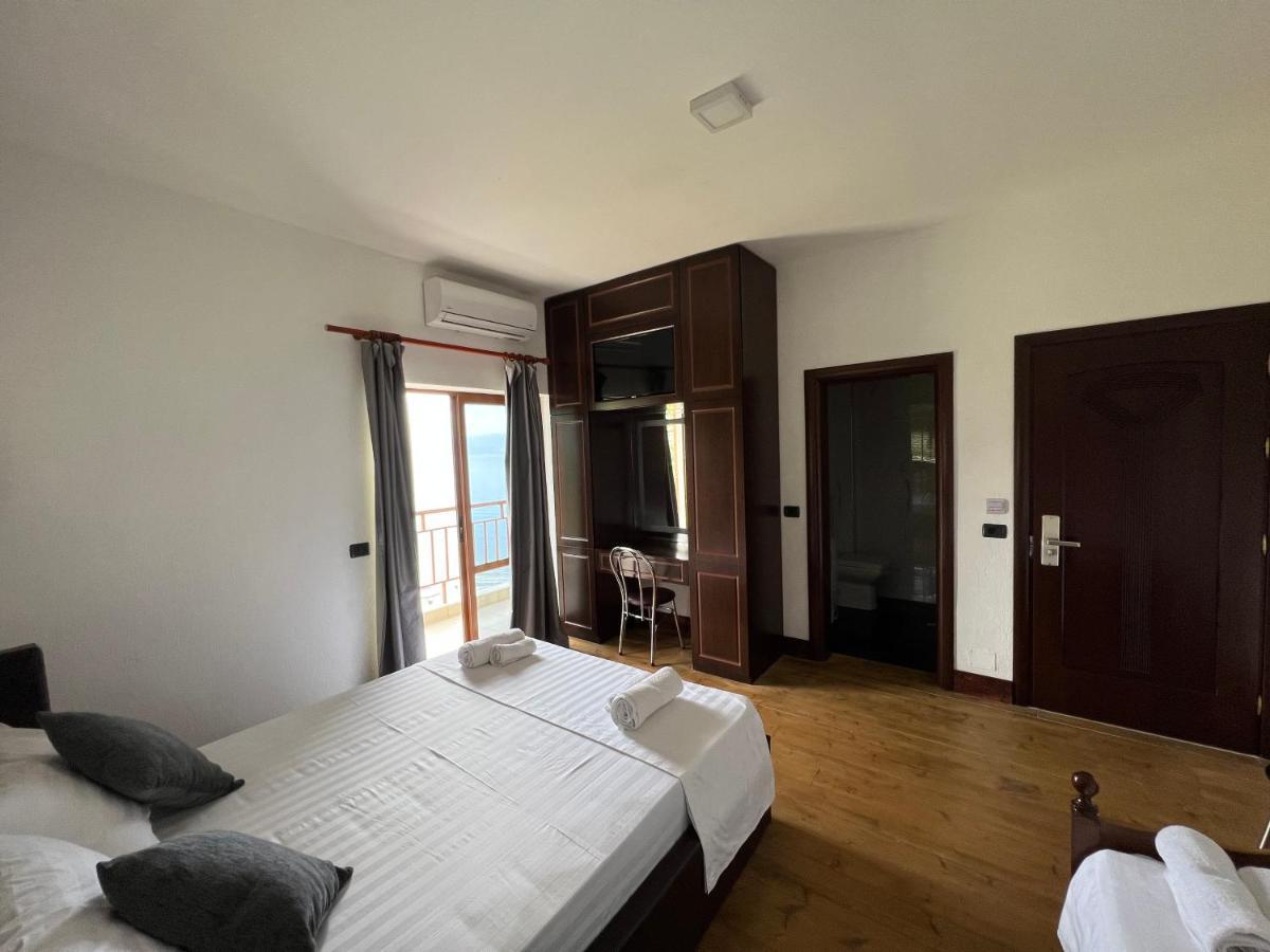 Hotel Victoria Memlishte Екстериор снимка