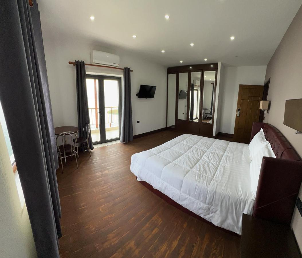 Hotel Victoria Memlishte Екстериор снимка